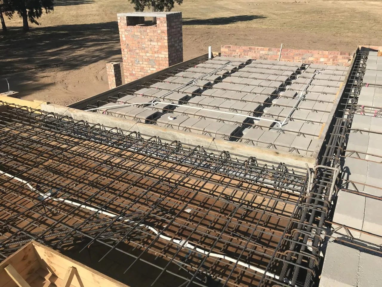 Reinforcing steel and hollow-block slab ready for the concrete pour